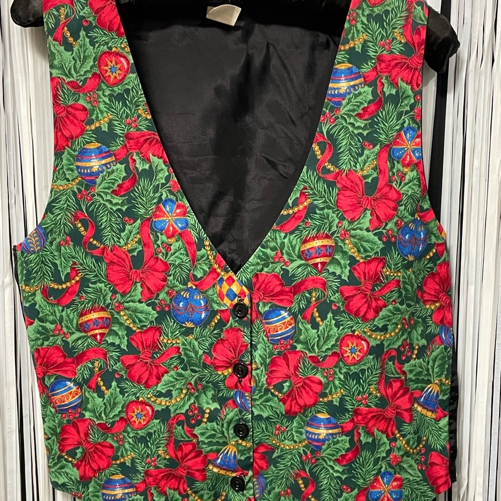 Smoke Valley Christmas Tree Vest